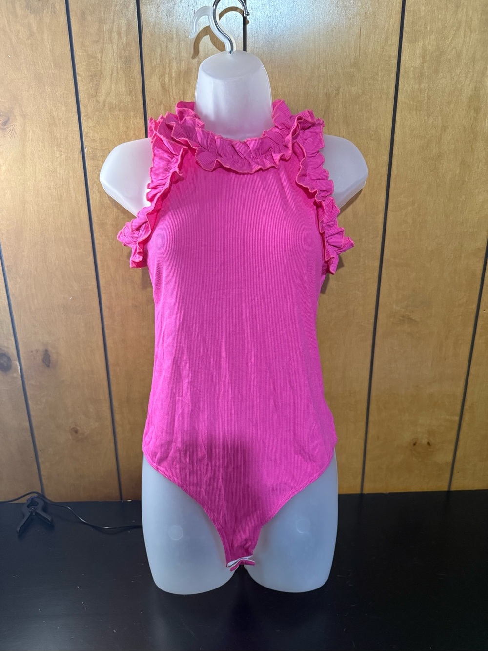 Source Unknown Pink Ruffled Halter Bodysuit - Picture 1 of 3